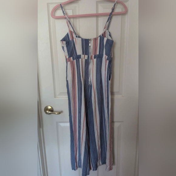 💲⬇️Striped Jumpsuit with Open Bow Detail And Zip Back - Picture 8 of 8